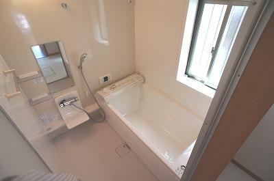 Bathroom. Spacious bathroom (1 tsubo type)