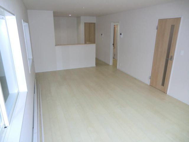 Same specifications photos (living). Same specifications photos (living) Unnecessary and easy care wax!