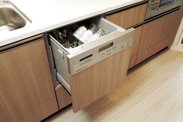 Kitchen.  [Dishwasher] Standard equipped with a drawer is easily dishwasher out of tableware by the formula in the kitchen. It supports the clean up of the post-prandial (same specifications)