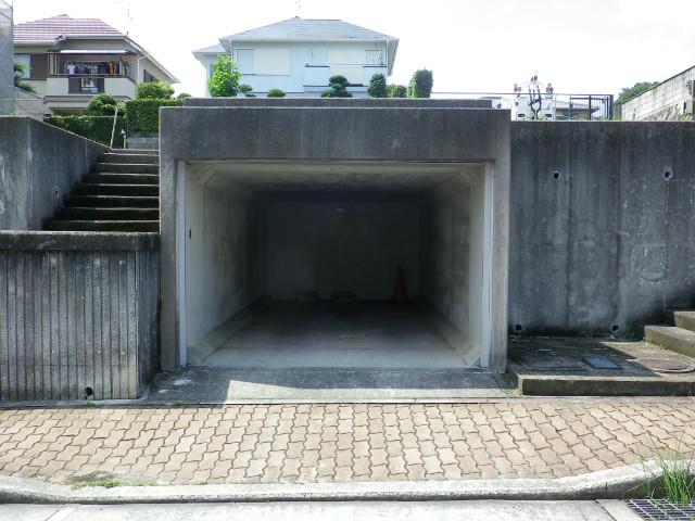 Parking lot