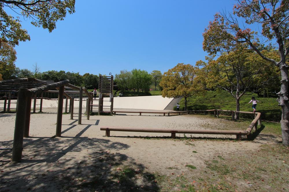 park. Veruteyusa Keyakizaka 62 from the field of city blocks of a 1-minute walk Keyakizaka Central Park