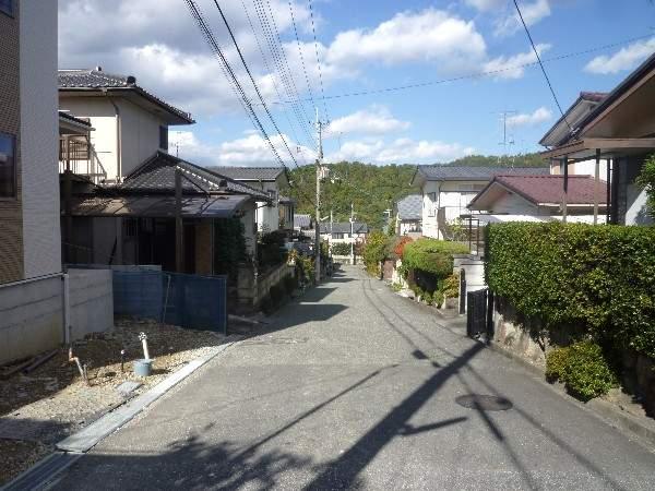 Other local. Quiet streets spacious