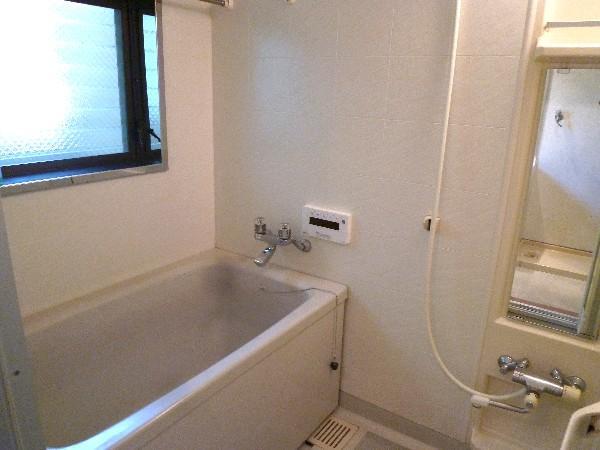 Bathroom. It may be ventilation because there is a window, Please enjoy the bright and comfortable bath time