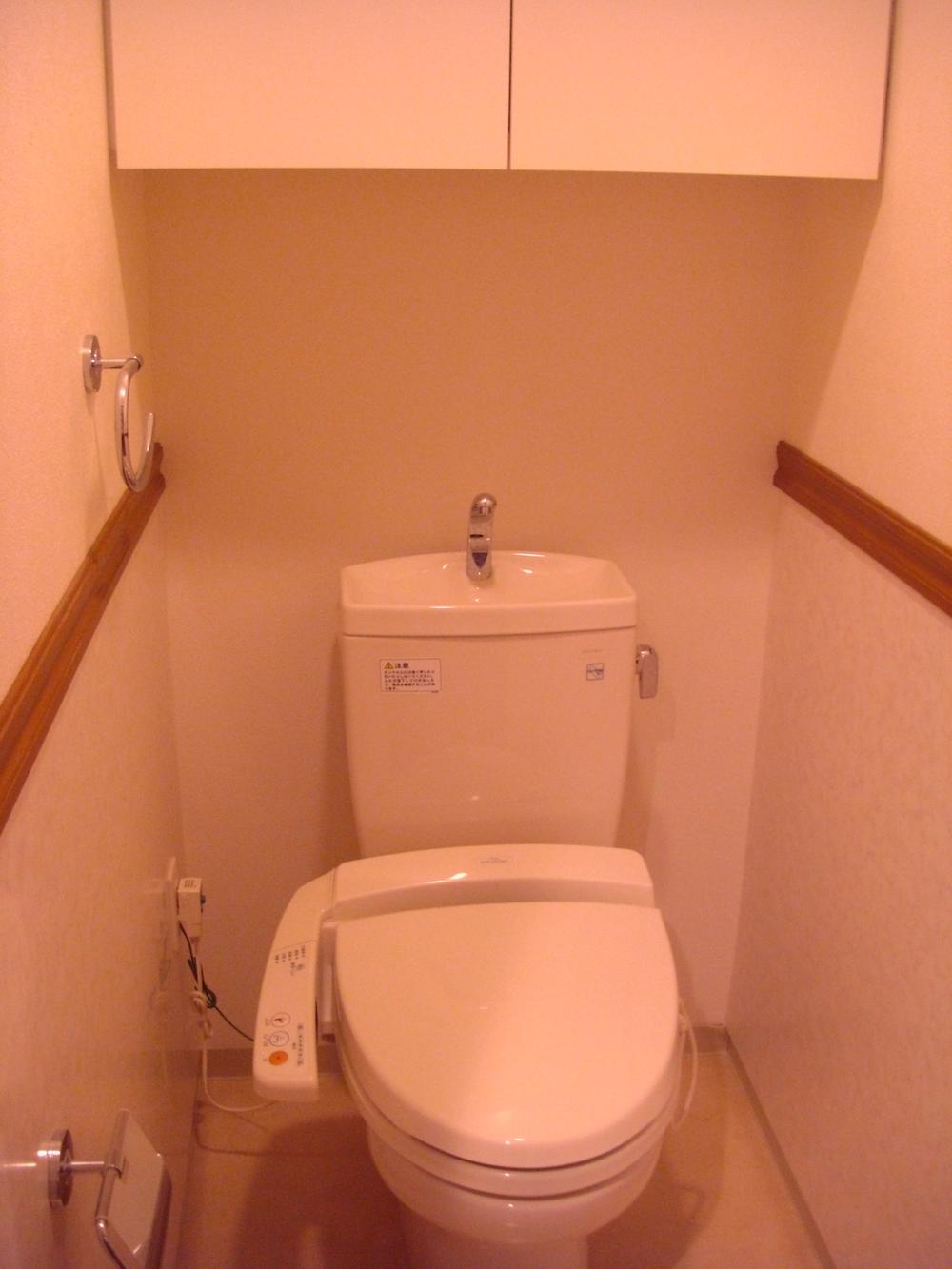 Toilet. ● shower toilet, which is also storage space