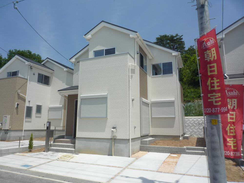 Local appearance photo. Local (June 2013) Shooting No. 5 areas Wide is a spacious house frontage. 