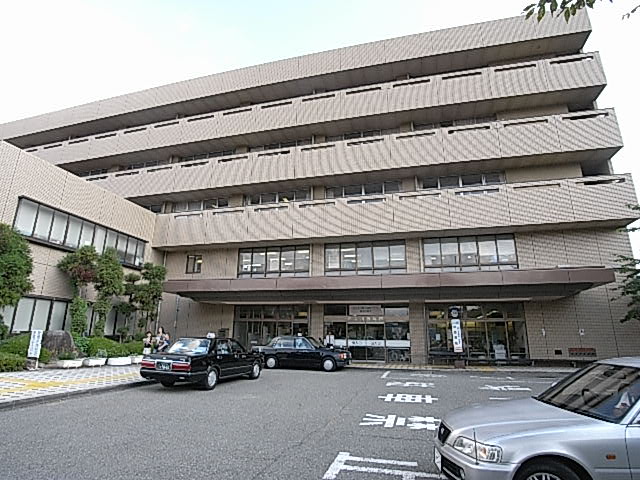 Hospital. 450m up to municipal Kawanishi Hospital (Hospital)