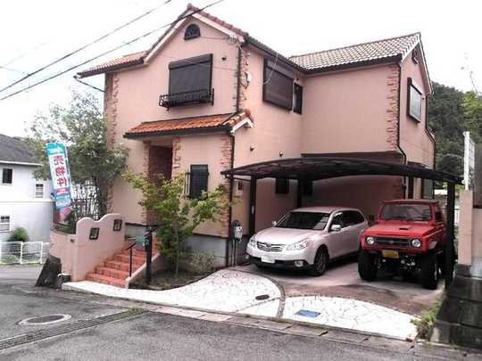 Local appearance photo. It is the appearance of the building. Appearance of Western-style. Garage Thank 2 car parallel.