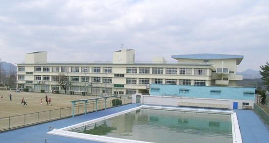 Primary school. 900m to Kawanishi Municipal Yangming Elementary School