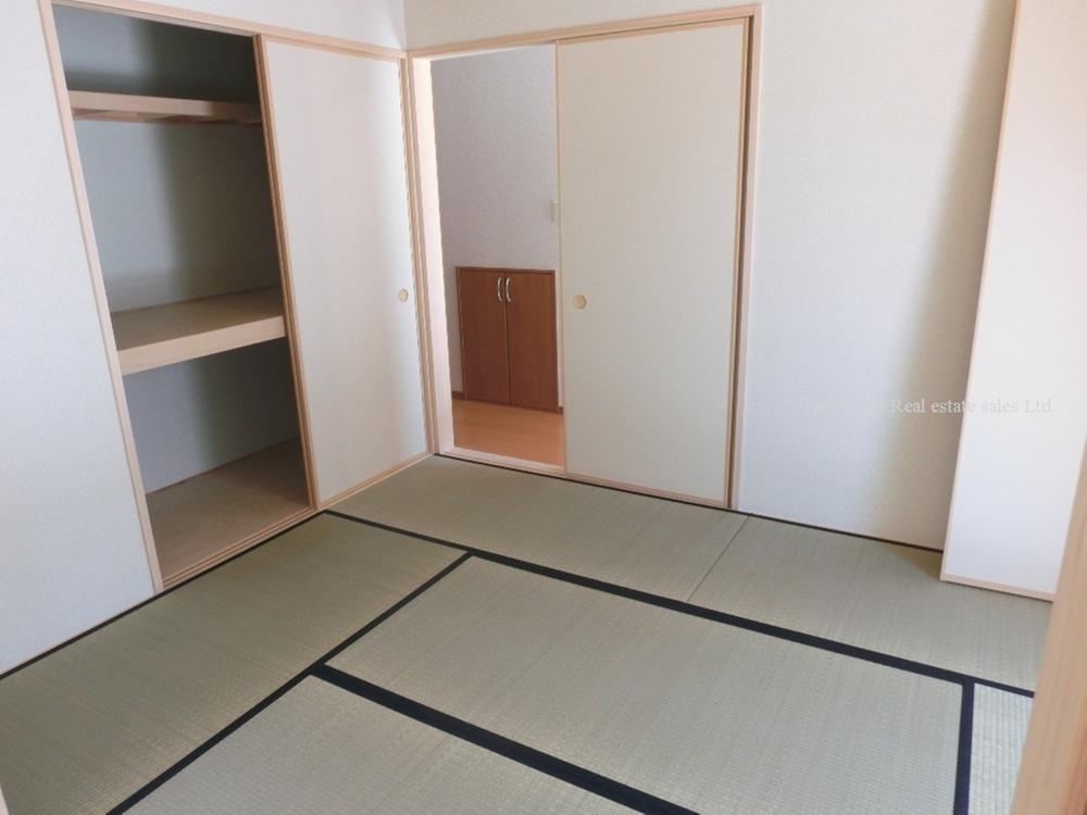 Same specifications photos (Other introspection). Japanese-style room 6.5 quires, There is also a closet. 