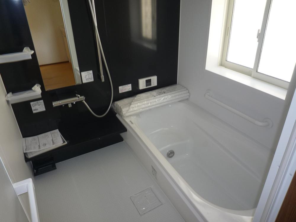 Same specifications photo (bathroom)