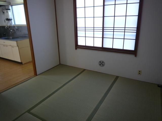 Non-living room. North Japanese-style room. It tatami mat replacement.