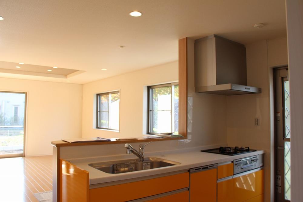 Same specifications photo (kitchen). Our construction case