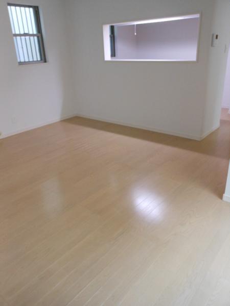 Same specifications photos (living).  ■ Same specifications living photo ■  Spacious counter kitchen in the living room. Please as a space of your family of rest. 