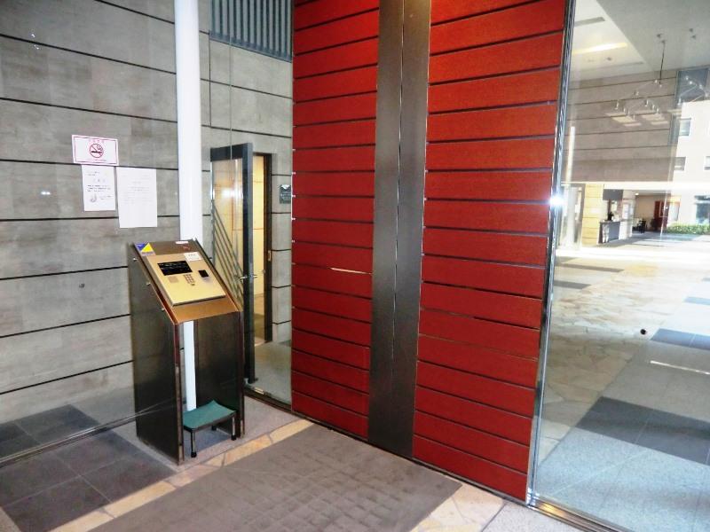 lobby. Apatawazu Kobe Sannomiya With auto lock
