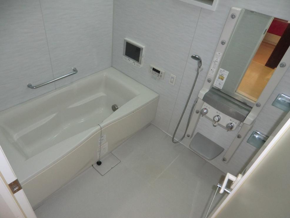 Bathroom. KAISEI Shin second bathroom
