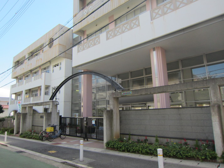 Primary school. 455m to Kobe City Central Elementary School (elementary school)
