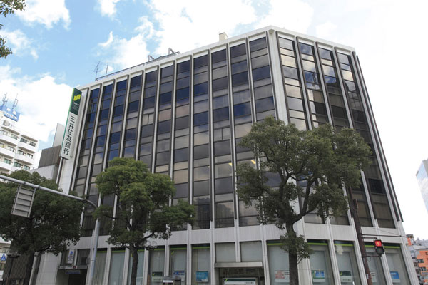Surrounding environment. Sumitomo Mitsui Banking Corporation Kobe Station Branch (8-minute walk ・ About 610m)