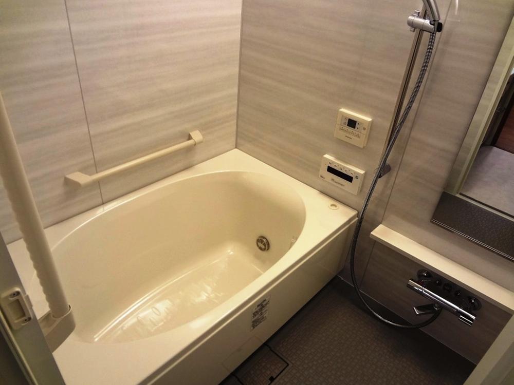 Bathroom. Wakore Kobe Masters Residence bathroom There bathroom heating dryer, Your laundry on a rainy day is also convenient.