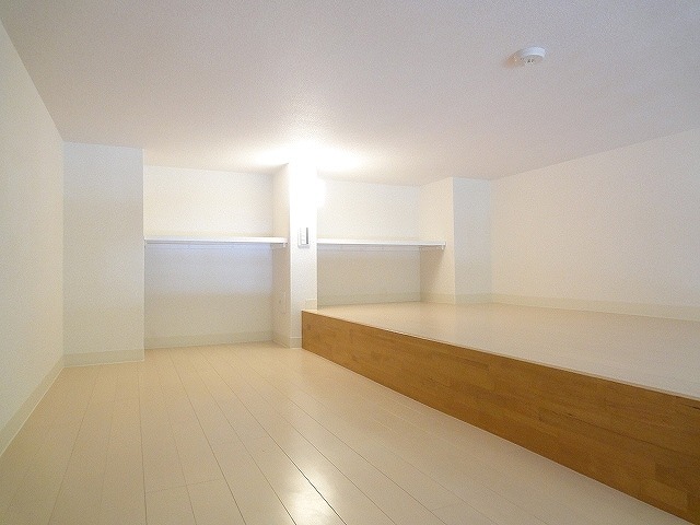 Other room space. There is also housed in the loft ☆