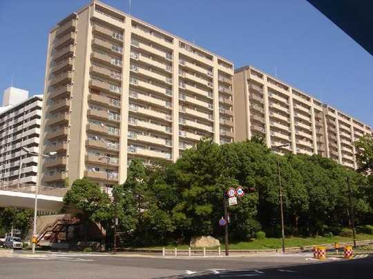 Local appearance photo. The building exterior is a picture.