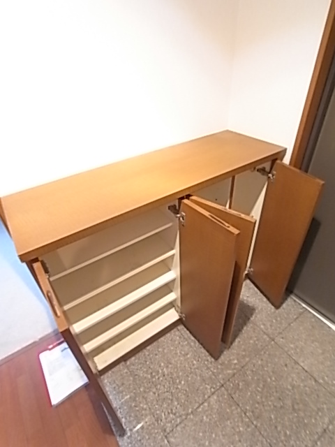 Chuo-ku Kobe, Hyogo Prefecture Wakinohamakaigandori 4