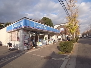 Convenience store. Lawson MiyamotoTsu 5-chome up (convenience store) 745m