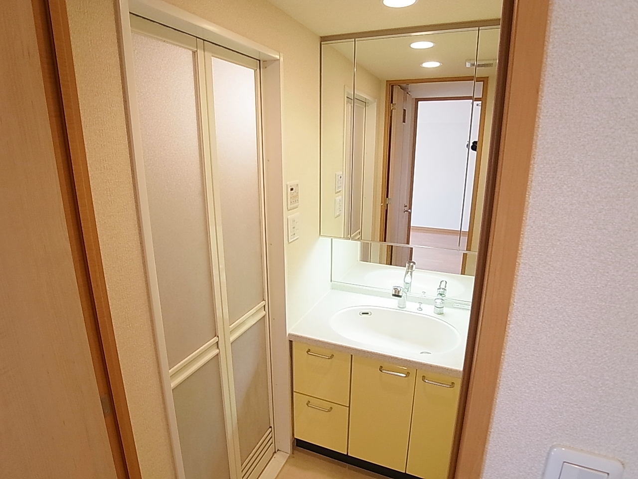 Washroom. Sanitary room is like high ・ As class hotels.