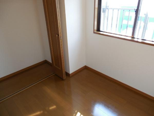 Non-living room. Various how to use, 4 Pledge free room!