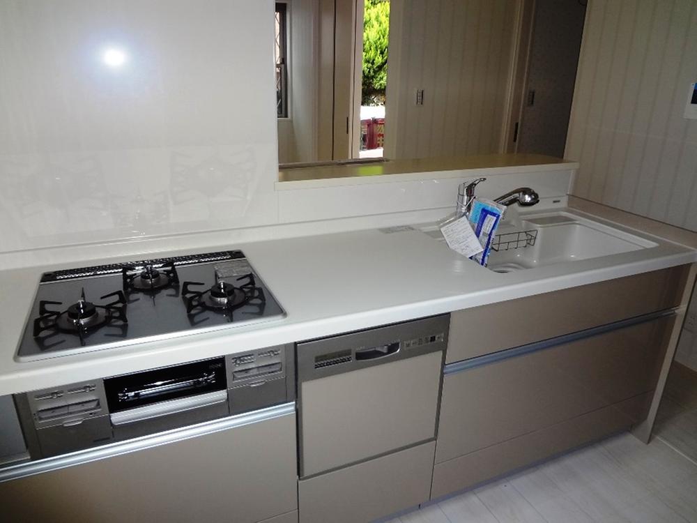 Kitchen. Large Nippon Express 6-chome, newly built single-family kitchen