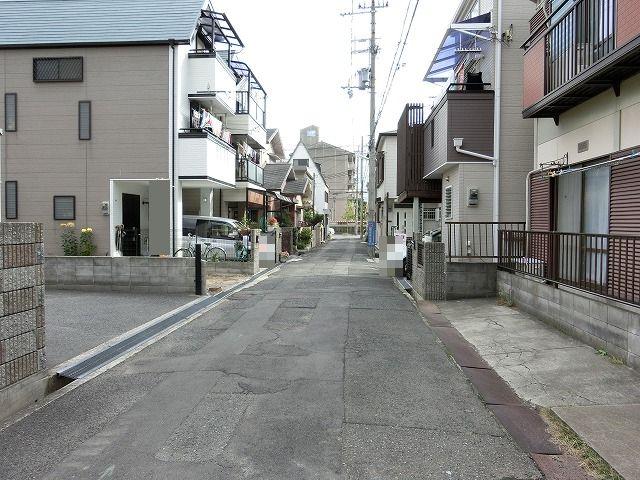 Local appearance photo. Local (11 May 2013) Shooting