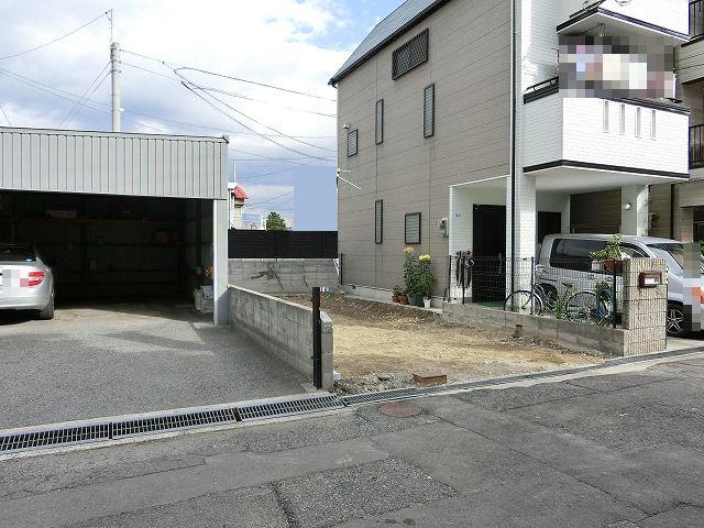 Local appearance photo. Local (11 May 2013) Shooting