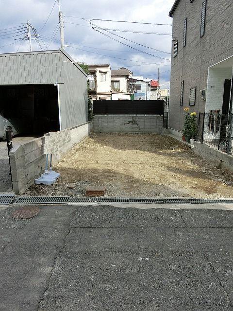 Local appearance photo. Local (11 May 2013) Shooting