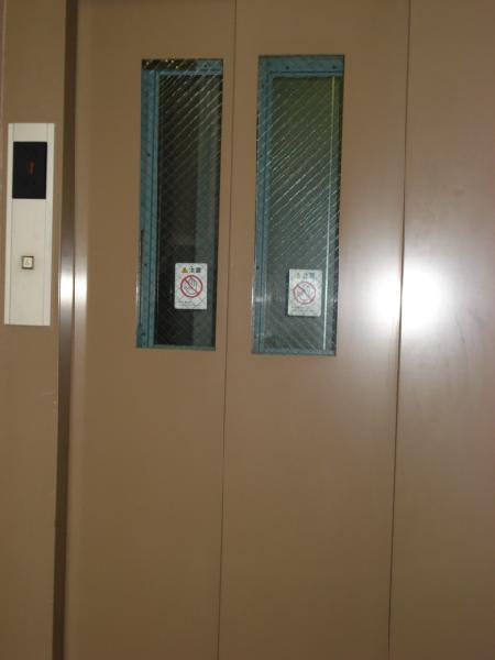 Entrance. Elevator