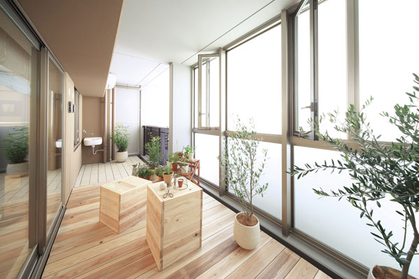 balcony ・ terrace ・ Private garden.  [Balcony screen] By placing the screen on the balcony of some dwelling unit, We have to create a space almost like an indoor space (C type model room)