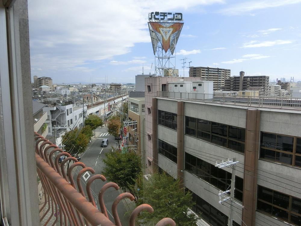 View photos from the dwelling unit. View from the site (October 2013) Shooting