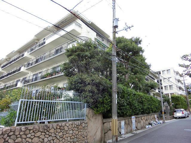 Local appearance photo. Local (11 May 2013) Green of shooting Hankyu line north of the rich Shizujugai! Guests preview the same day!