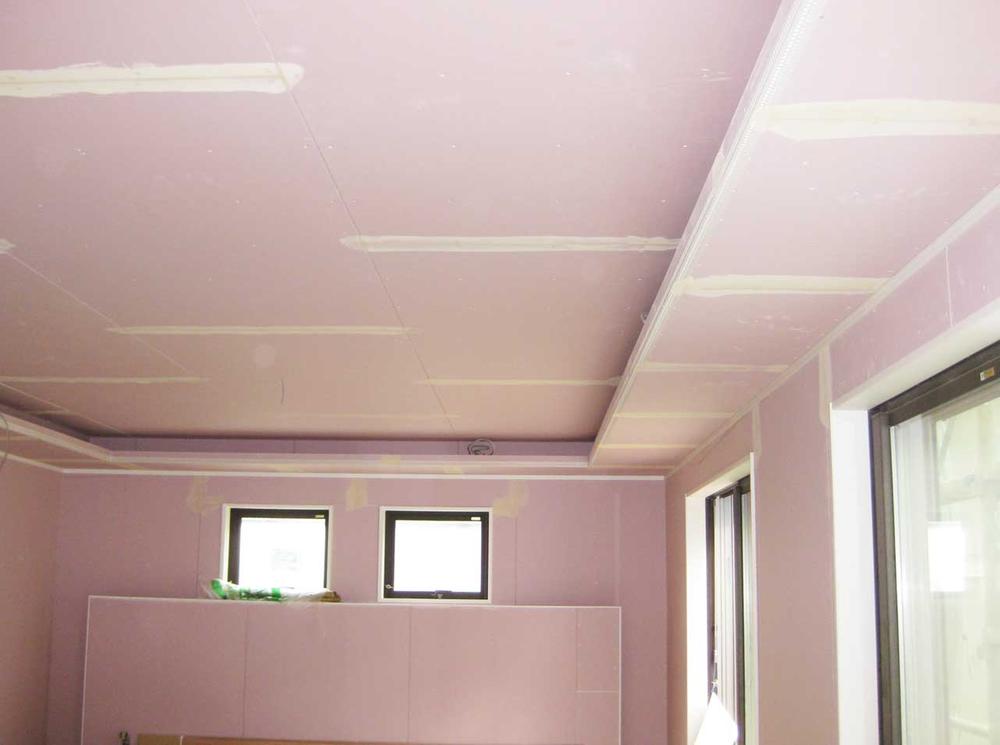 Construction ・ Construction method ・ specification. Absorb formaldehyde that is causing the "sick building syndrome" while maintaining the excellent performance of the gypsum board, And further decomposition to reduce. 