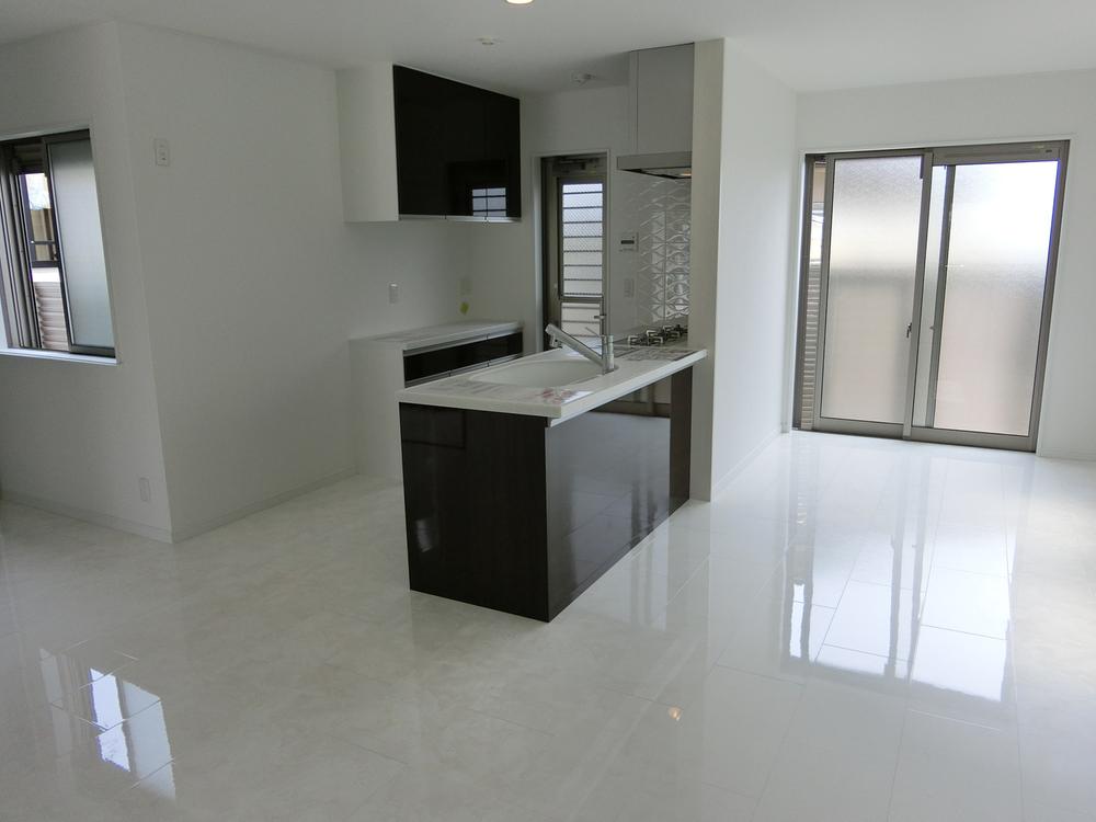 Living. Indoor (July 2013) gather shooting family living is widely LDK18 Pledge! 