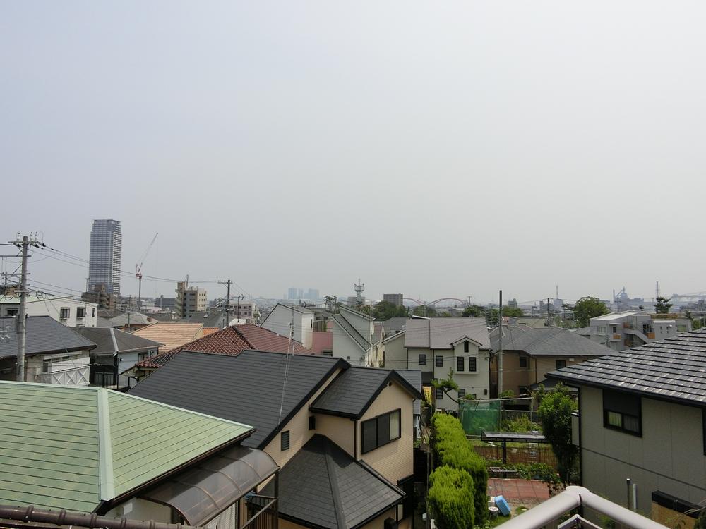 View photos from the dwelling unit. View from the site (July 2013) Shooting