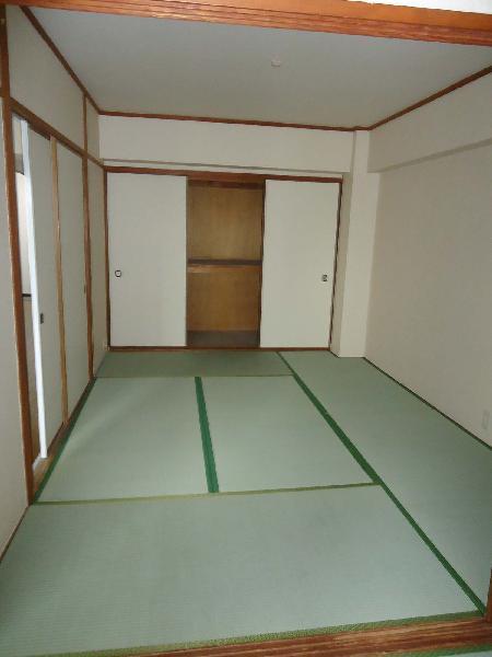 Other room space. Japanese-style room 6 quires