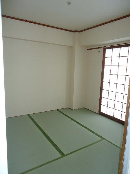 Other room space. Japanese-style room 4.5 Pledge