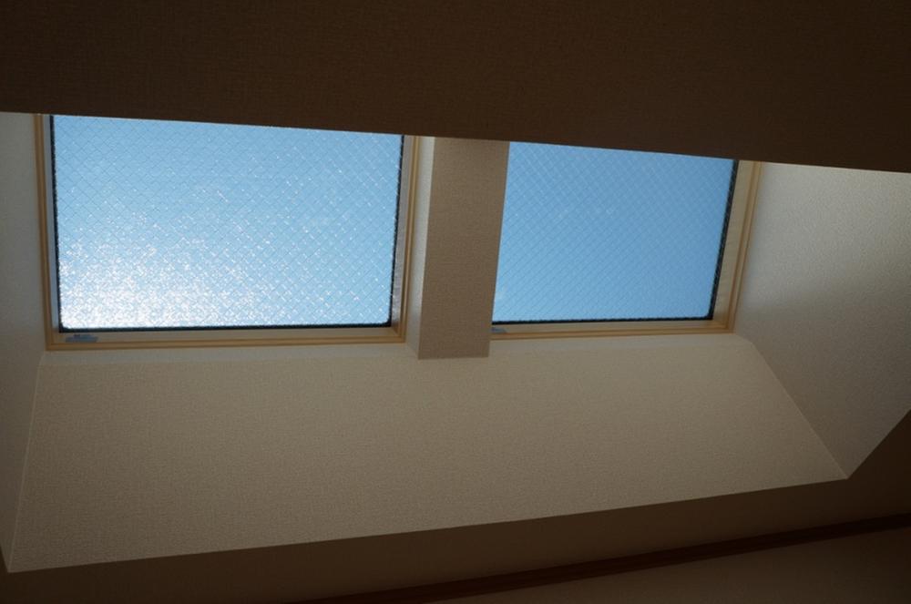 Non-living room. Indoor (11 May 2013) shooting "skylight"