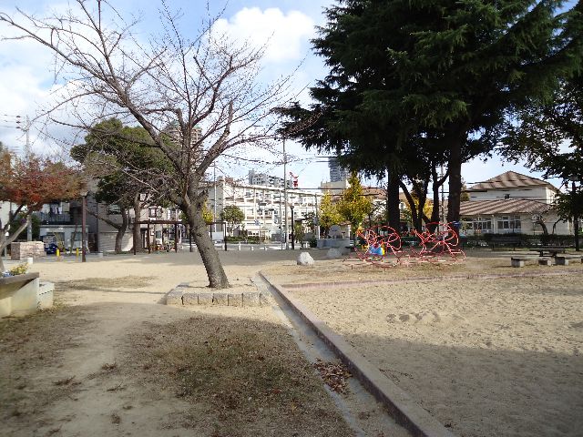 park. 218m to Sumiyoshi Park (park)