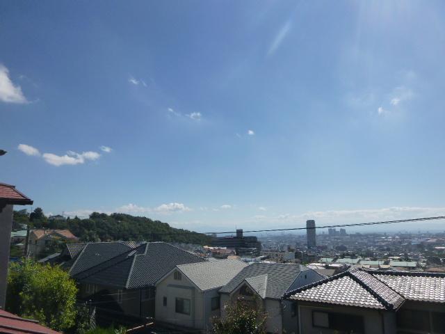 View photos from the dwelling unit.  ■ Also looks the foot of Mt. Rokko