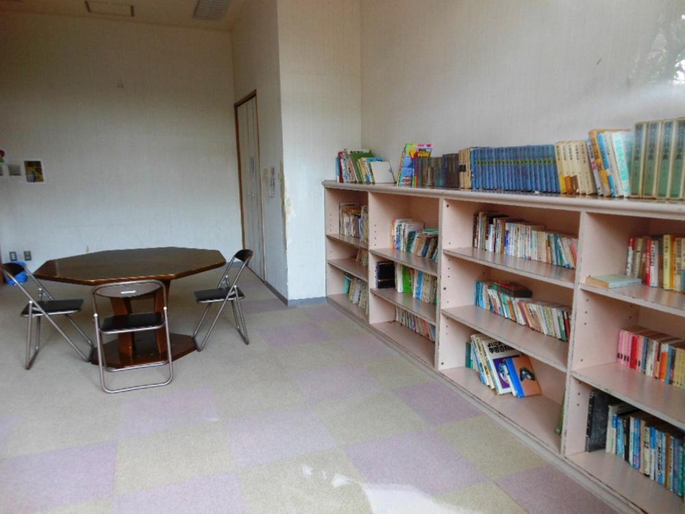 Other common areas. Children's library located in the Mansion