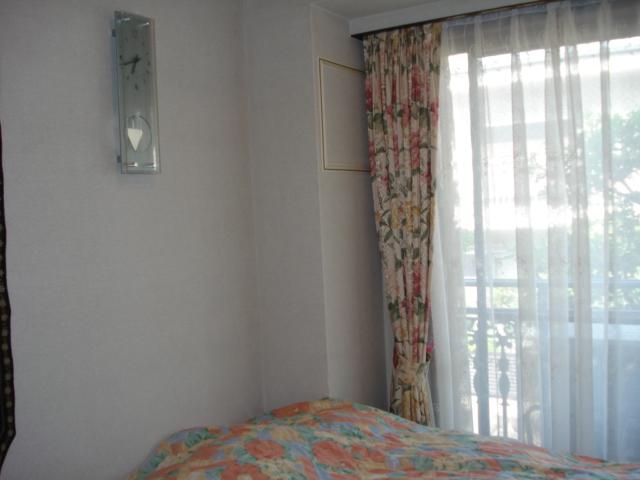 Non-living room