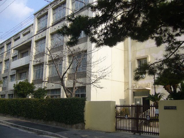 Junior high school. 292m to Kobe Municipal Mikage junior high school (junior high school)