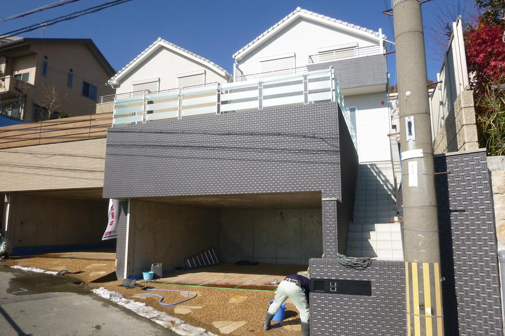 Local appearance photo.  ■ Right B No. land