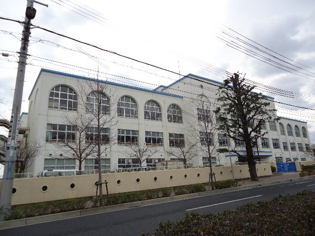 Primary school. 586m to Kobe Municipal Motoyama second elementary school (elementary school)