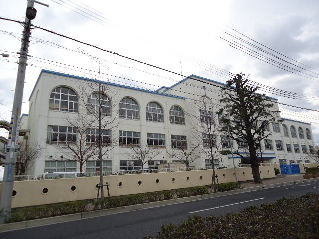 Primary school. 1043m to Kobe Municipal Motoyama second elementary school (elementary school)